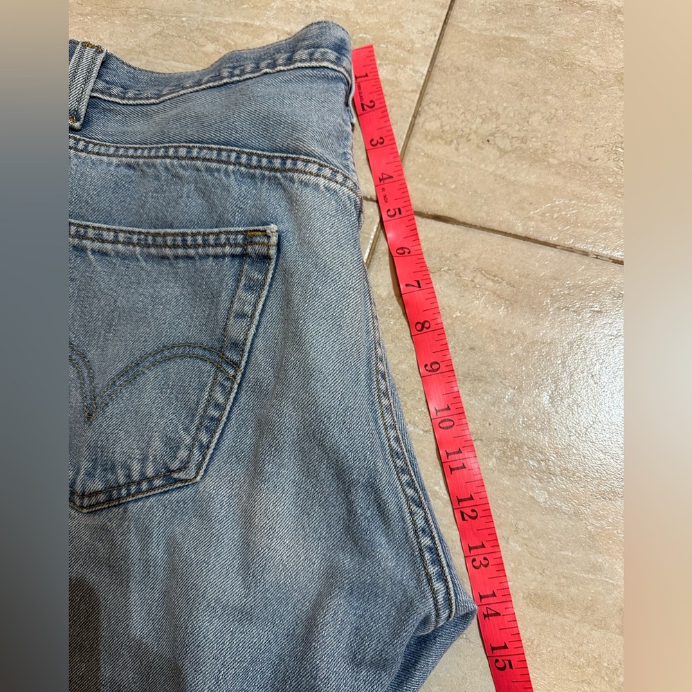 Levi’s Women 505 cut-off jean shorts W33, L30 - Picture 11 of 12